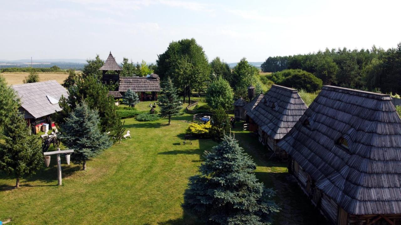 Grod Pedzikow Hotel Checiny  Exterior photo